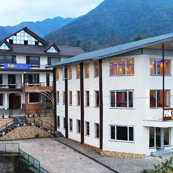 Pink Park by Panache Hotels, hotel i Bir