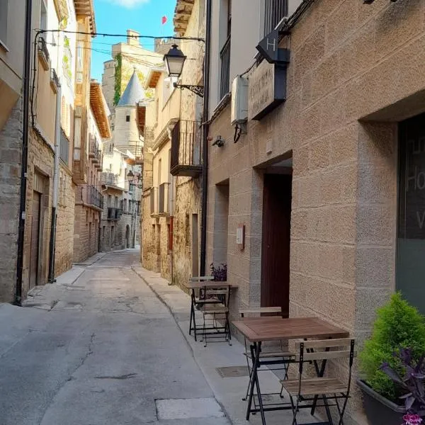 Hostal Rural Villa Vieja, hotel di Olite