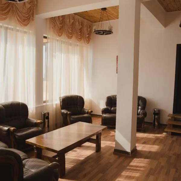 Casa Rustica, hotel in Focşani