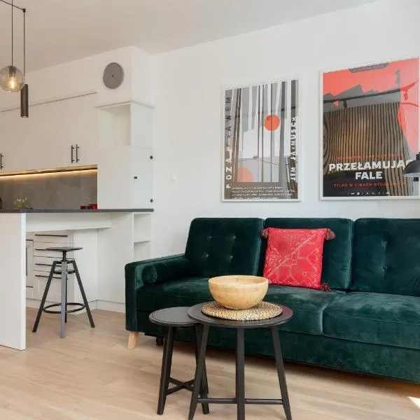 Warsaw Piaseczno Stylish Apartment with Parking by Renters, מלון בפיאזשנו