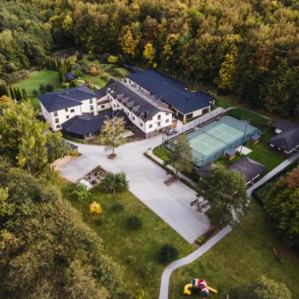 BIO HOTEL & WELLNESS Zlatý Hýľ, hotel v destinaci Hýľov