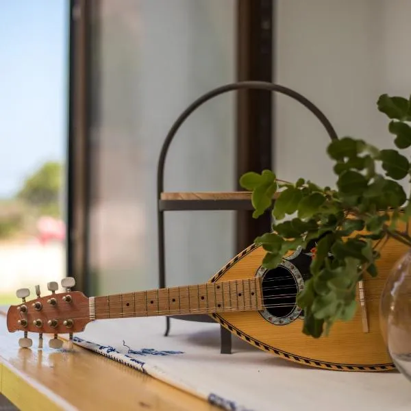 Exclusive Olive & Herb Villa, Mountain to Sea Views, Rhodes, hotel a Afantou