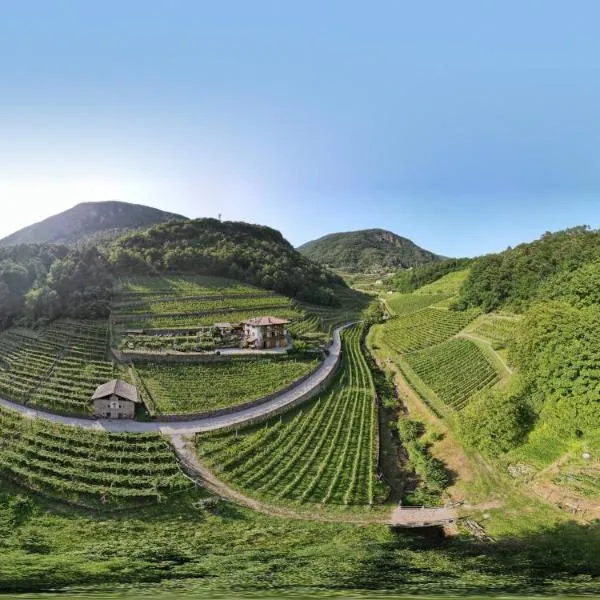 Agriturismo ValFraja, hotel v destinaci Cembra