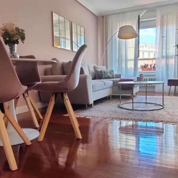 Oviedo Centro- Parking gratuito, hotel i Oviedo