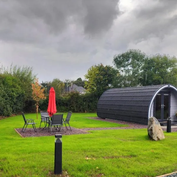 Gateway Glamping, hotel in Farranfore