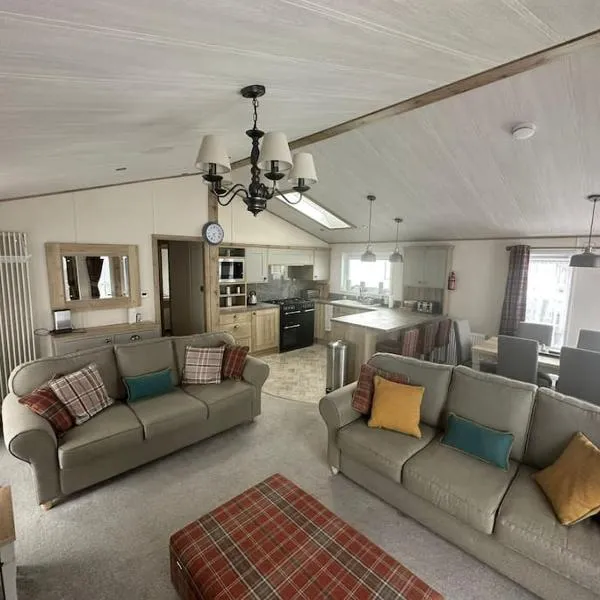 Luxury 6-8 Berth Lodge, hotel u gradu 'New Milton'