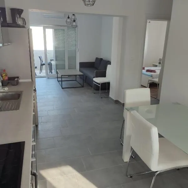 Apartmani Tea, hotel in Jezera
