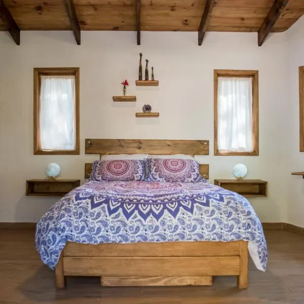 Bungalow Indra Tepoztlan, hotel v destinaci Amatlán