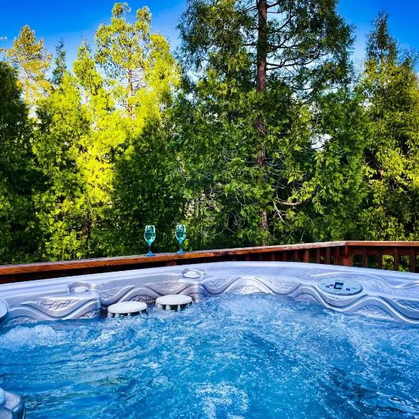 Honeybee Hive HOT TUB BBQ 8 minutes to Bass Lake Sleeps up to 6, hotel a North Fork