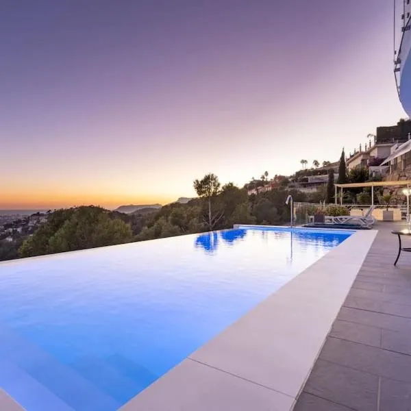 Moonlit BB Spa Art boutique Cab, hotel u gradu Teulada