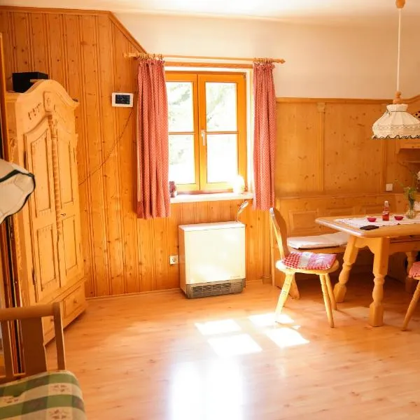 Haus Zirbennest, hotel v destinaci Zlem