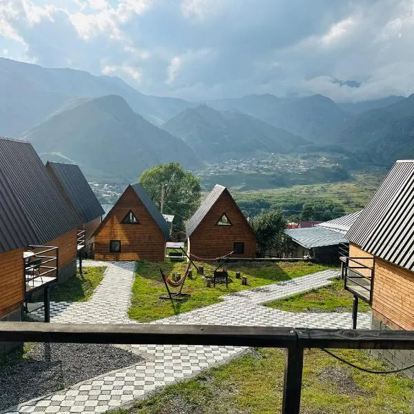 Guesthouse Elli & Cottages, hotel in Stepantsminda