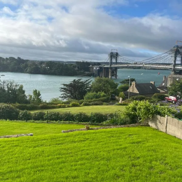 Gite Le Bolzen, hotell i Lézardrieux