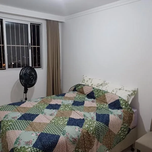 Aluga-se quarto em apartamento, отель в городе Ипатинга