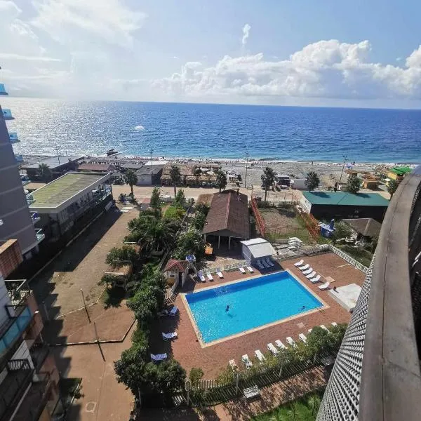Super Lux Apartment BATUMI-GONIO Mgzavrebi 65m2, hotel in Gonio