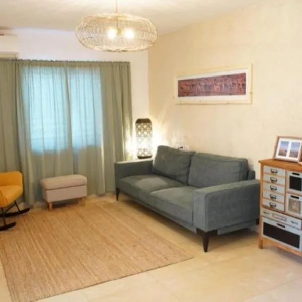 זמן מדבר, hotel a Mitzpe Ramon
