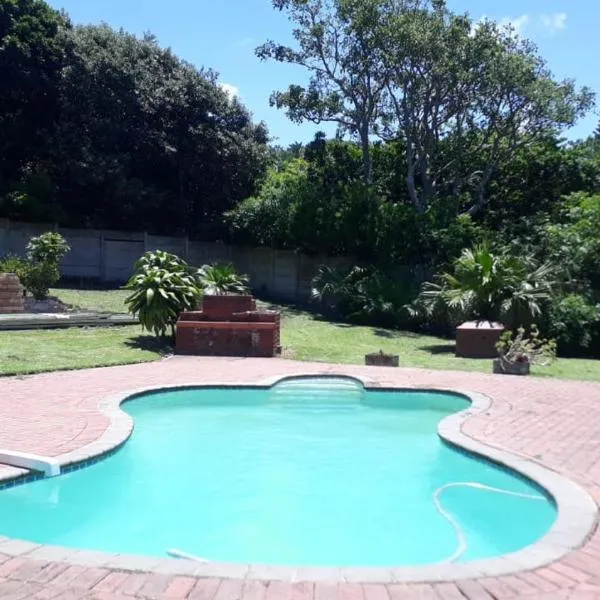 HomeAway Beach House, hotel in Port Edward