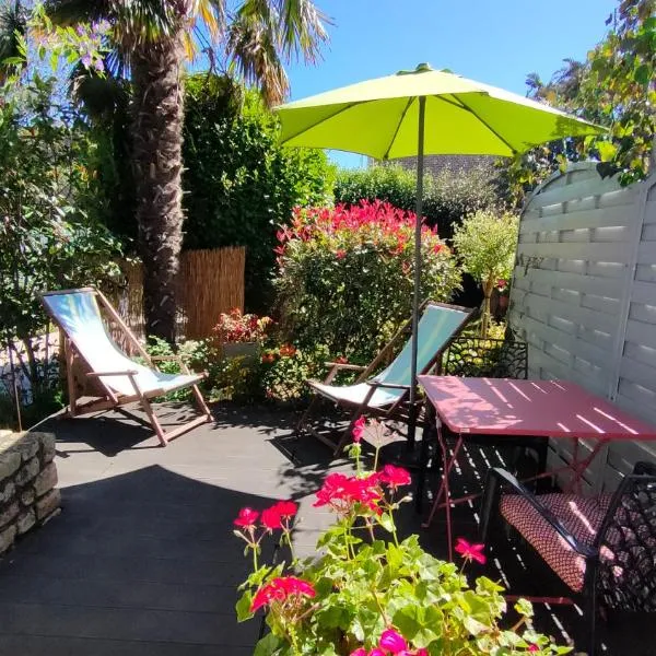 Studio vue sur jardin à 3 mn en voiture de la mer, hotel v destinaci Fouesnant