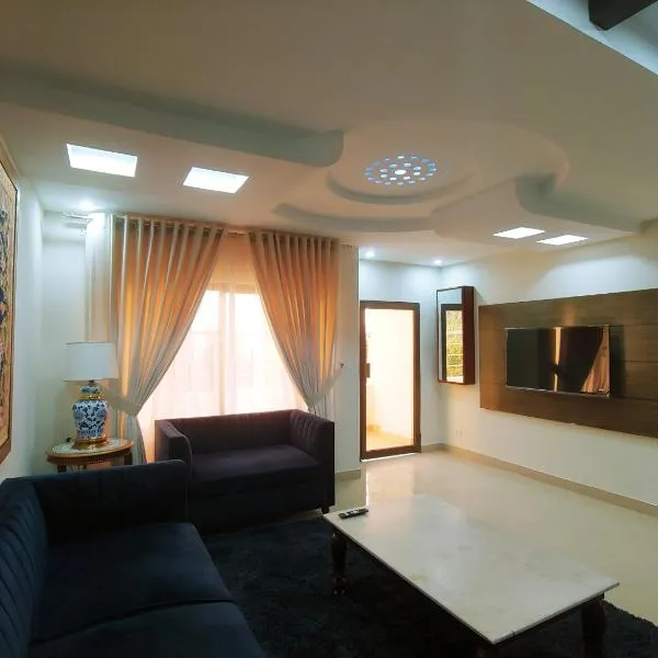 Rakaposhi Villa, hotel in Murree