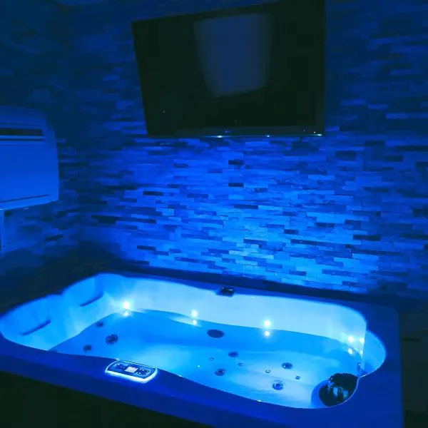Studette avec SPA & Jacuzzi, hotel in Sète