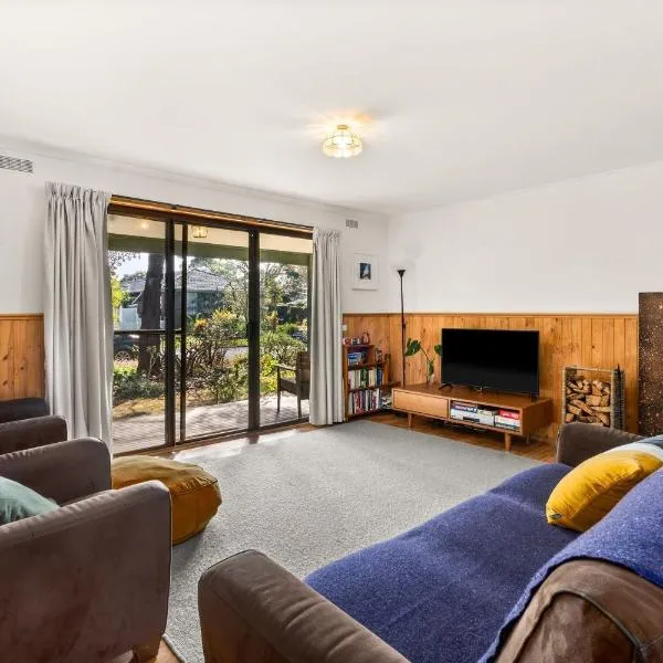 Retreat At Red Rocks Beach, hotel in Cowes