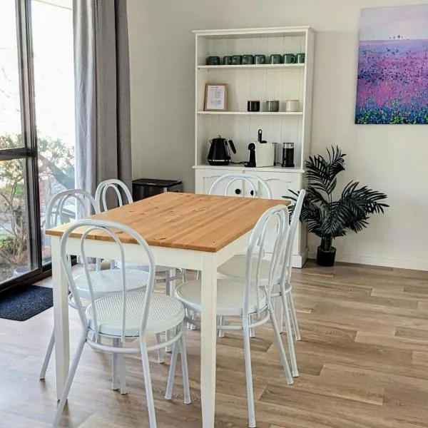 Boutique Home Close to Town and Nature, hotel v destinaci Bunbury