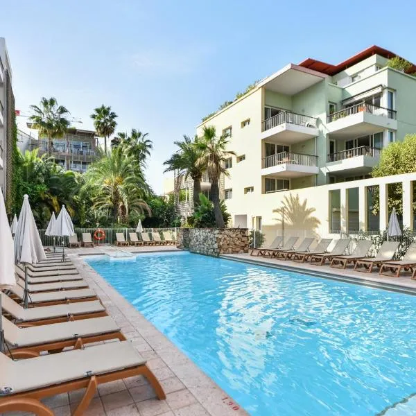 Résidence Pierre & Vacances Premium Port Prestige, hotel v destinaci Antibes