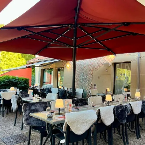 LOGIS HÔTEL, CHALETS et RESTAURANT LES CHATELMINÉS, hotel v destinácii La Bresse
