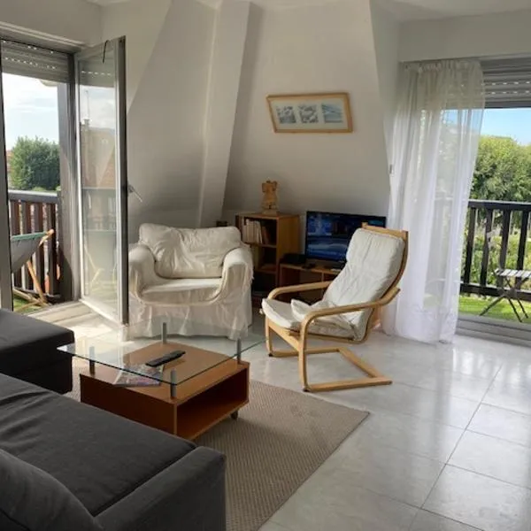 Picsine, Tennis résidence sévigné 300m mer, hotel in Deauville