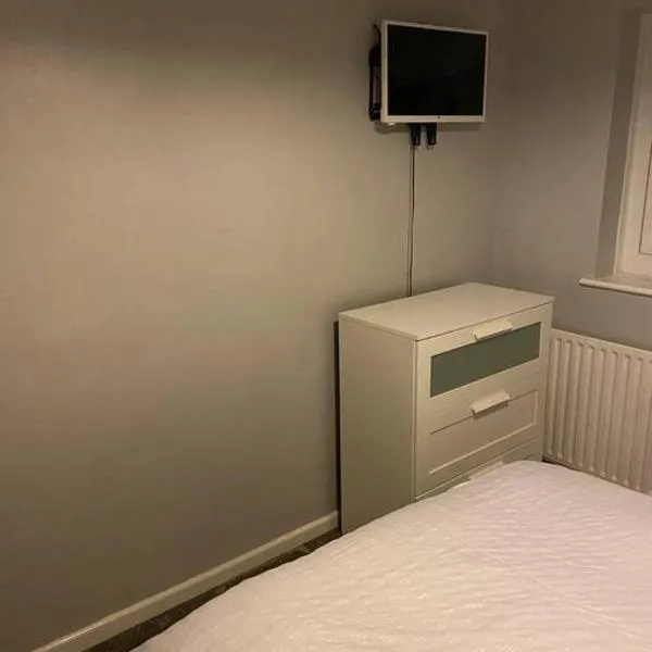 Cosy 1 Bed Home @Stevenage, hotel a Shephall