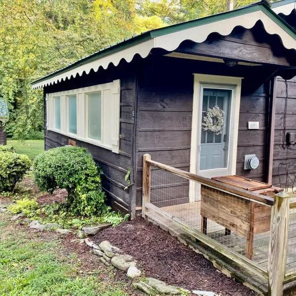 The Garden Cottage, hotel di Lake Lure