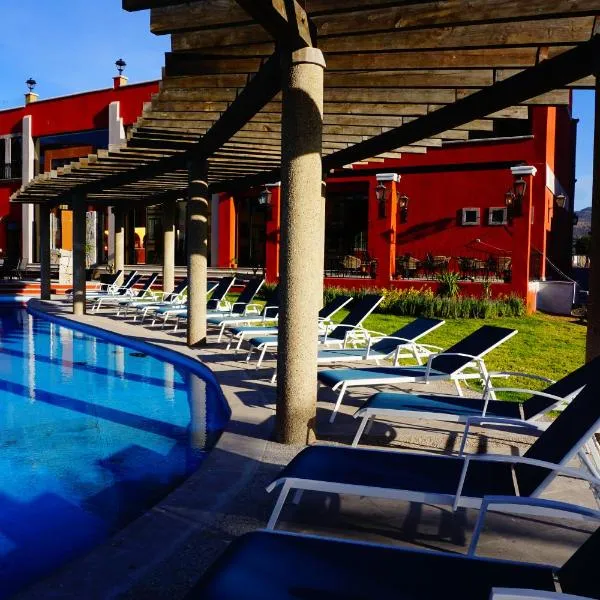 "San Miguelito" El oasis urbano que necesitas para descansar! pool, gym, tenis, хотел в Comonfort