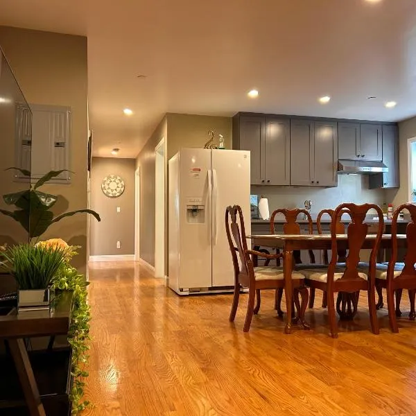 San Francisco 3BR3BA w free parking near airport, hotel v destinaci Daly City