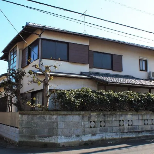 Traditional Japanese house, Max 8 people, hotel v destinaci Miura