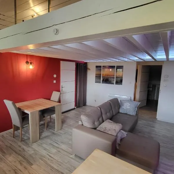 Gite moderne et calme, hotel v destinaci Moncel-sur-Seille