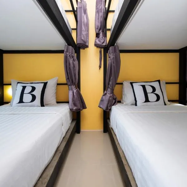 Bell Lifestyle Hostel Phuket, hotel v destinaci Nai Yang pláž