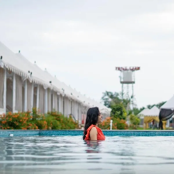 The Royal Heritage Tent Resort- Statue of Unity, hotel di Raipura