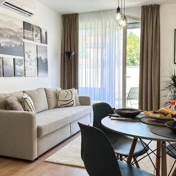 Linden Apartman 002 - Adults Only, hotel in Mosonmagyaróvár