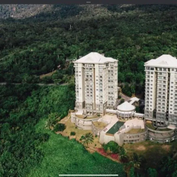 Santubong Suites Lower Level, hotel v destinaci Kučing