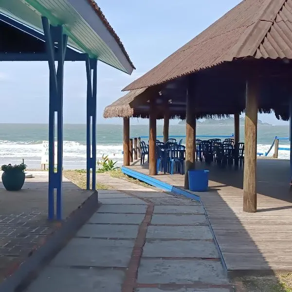 Pousada Oceano Azul, beira mar、メーウ島のホテル