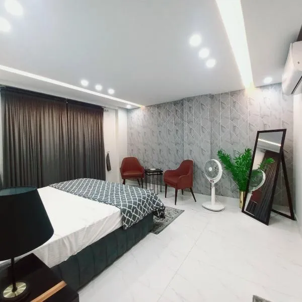 Con Stay Luxury Apartments Bahria Town Lahore, hotel in Lahore