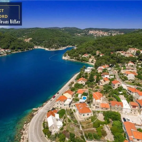 Seafront Serenity Villa Mir Vami - Your Family Oasis by the Shore, hotel Selcában