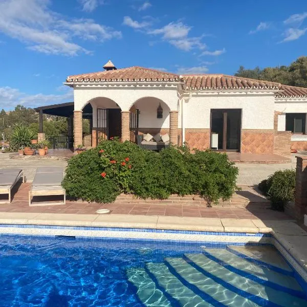 Villa Azafran, hotell i Málaga