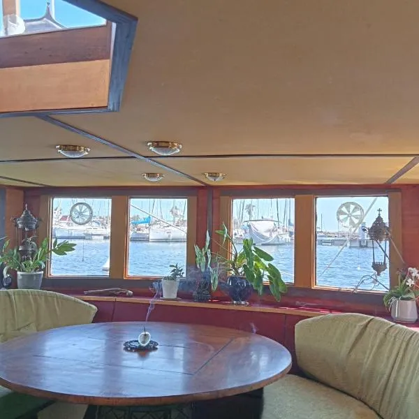 Bateau de pirates, hotel v destinaci Gruissan