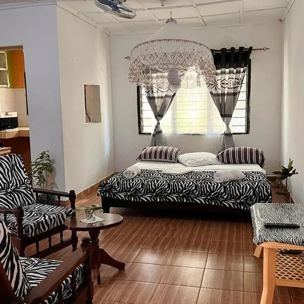 HERZEN AFRIKAS APARTMENT, hotel in Mombasa