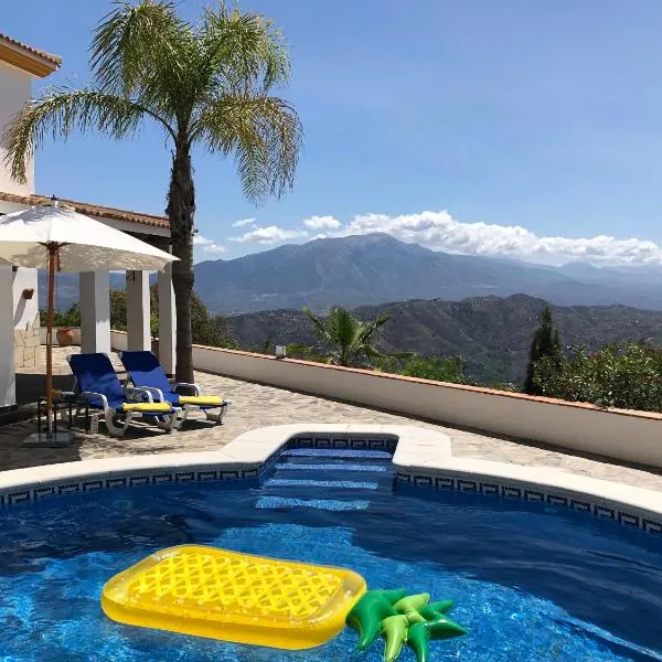 Casa Rural Finca Volando in the mountains of Málaga, hotel in Comares