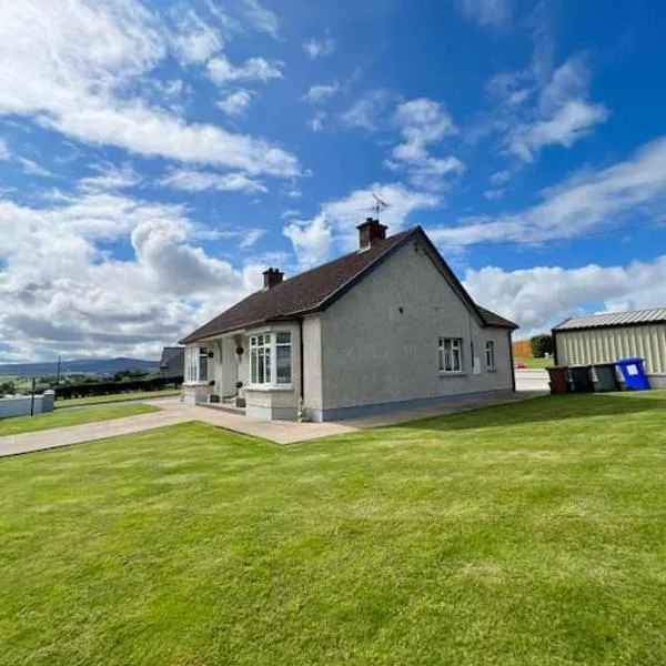 The Myles' Self-Catering Cottage - 4 Stars, hotell i Greencastle