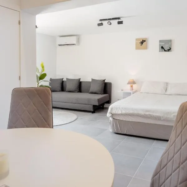 Arrábida Guest Studio, hotel in Aldeia Rica