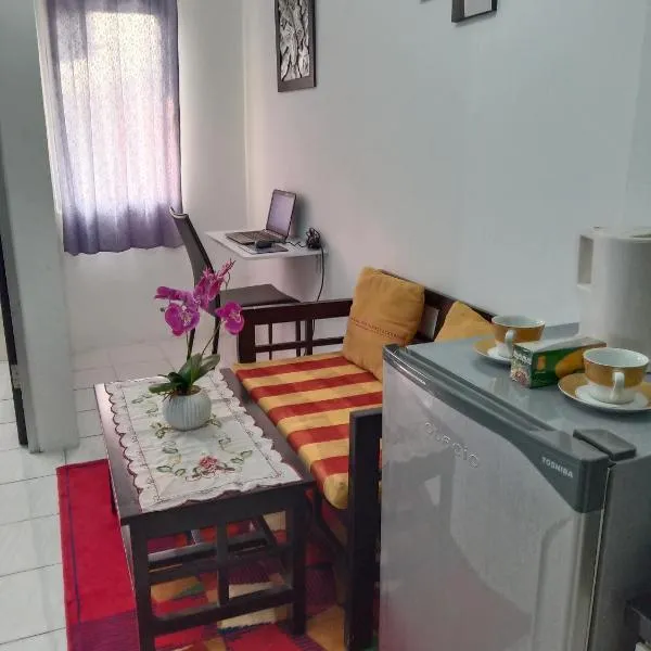 Apartemen 32 m2 dengan 2 kamar tidur dan 1 kamar mandi pribadi di Gresik, hotel v destinaci Gresik