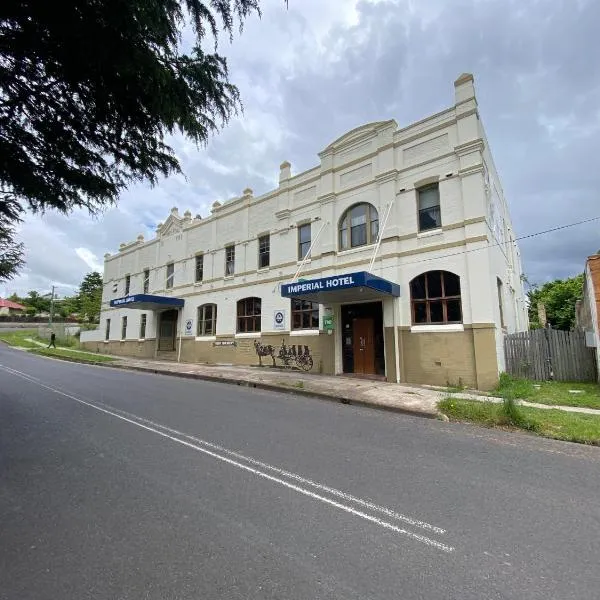 Historic Pub Accommodation- En-suites - Shared Bathroom Double Rooms - Shared Bathroom Twins, hotel di Wallerawang